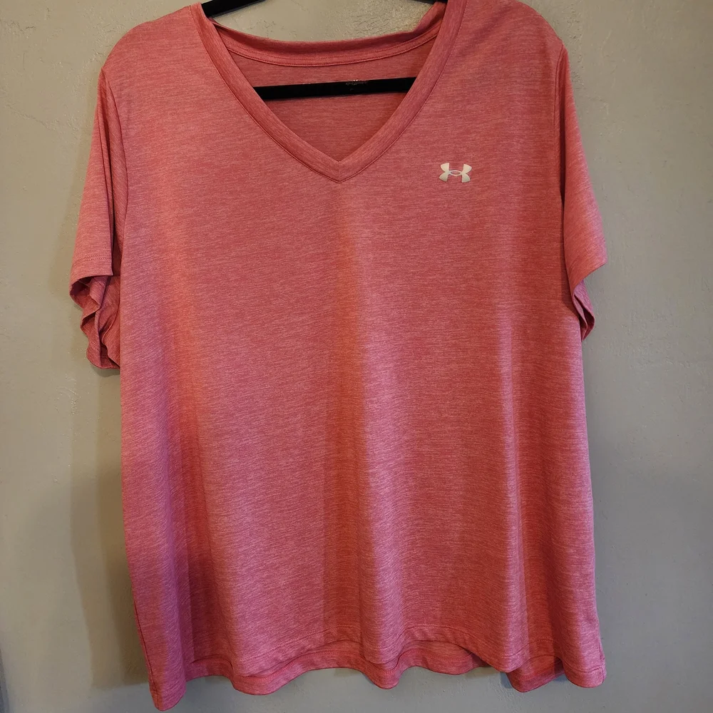 Under Armour Women's Heathered Pink V-Neck Tee - Picture 4 of 6